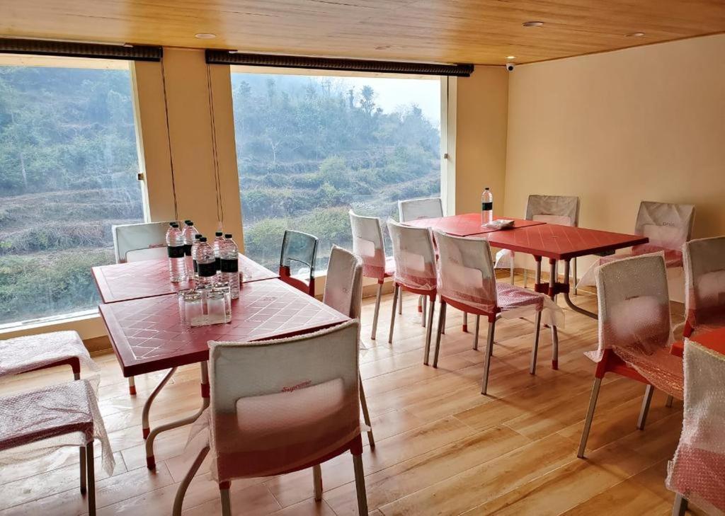 7 Hills Hotel And Resort Lansdowne Eksteriør billede